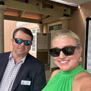 Meet your Posher, Courtney